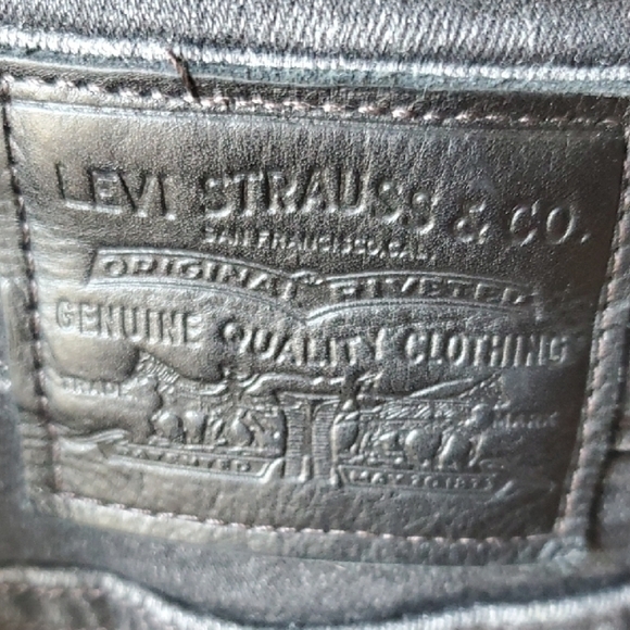 Levi's Premium Black skinny  Overalls with Classic Bib Front and Sturdy Denim - Picture 9 of 15